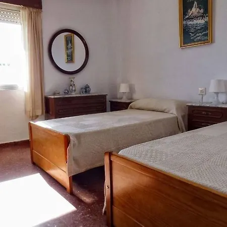 - 1 Bedroom With Sea Views - 00009 *