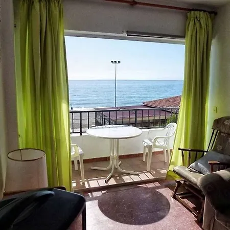 - 1 Bedroom With Sea Views - 00009 *